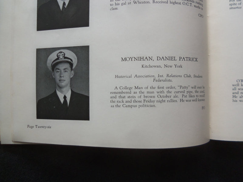 1946 SHAKEDOWN NAVAL RESERVE OFFICERS TUFTS TRAINING CORPS YEARBOOK - YB 3372