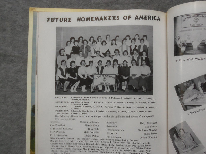 1960 THE PIRATE LOG ILLIOPOLIS HIGH SCHOOL YEARBOOK - ILLIOPOLIS, IL - YB 3349