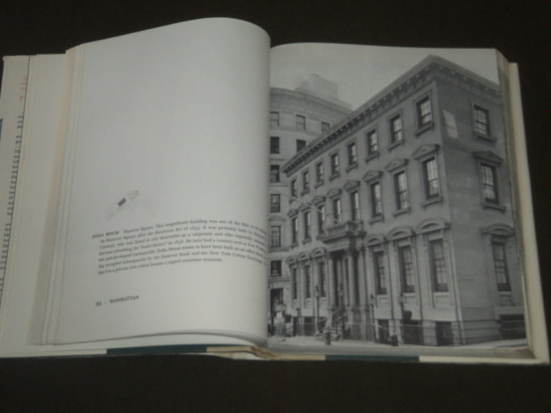 1970 NEW YORK LANDMARKS EDITED BY ALAN BURNHAM BOOK - KD 4085