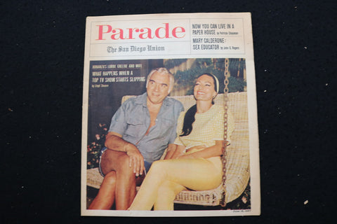 1967 JUNE 18 PARADE MAGAZINE - LORNE GREENE & HIS WIFE COVER - E 25645