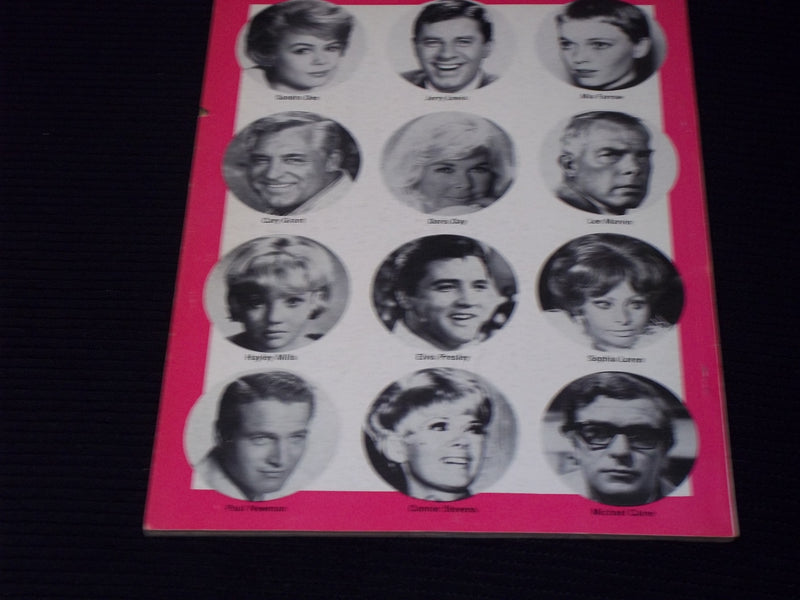 1967 #3 WHO'S WHO IN MOVIES MAGAZINE - JOHN WAYNE FRONT COVER - E 17205