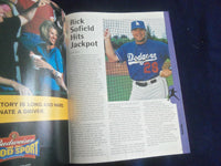2001 LOS ANGELES DODGERS MAGAZINE - ST 7108