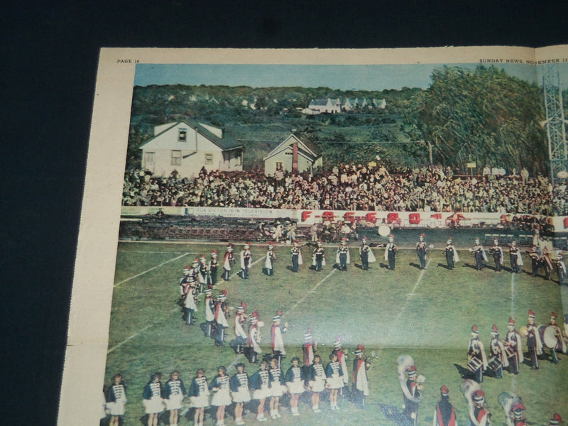 1949 NOVEMBER 13 SUNDAY NEWS - HEMPSTEAD HIGH MARCHING BAND CENTERFOLD - NP 3702