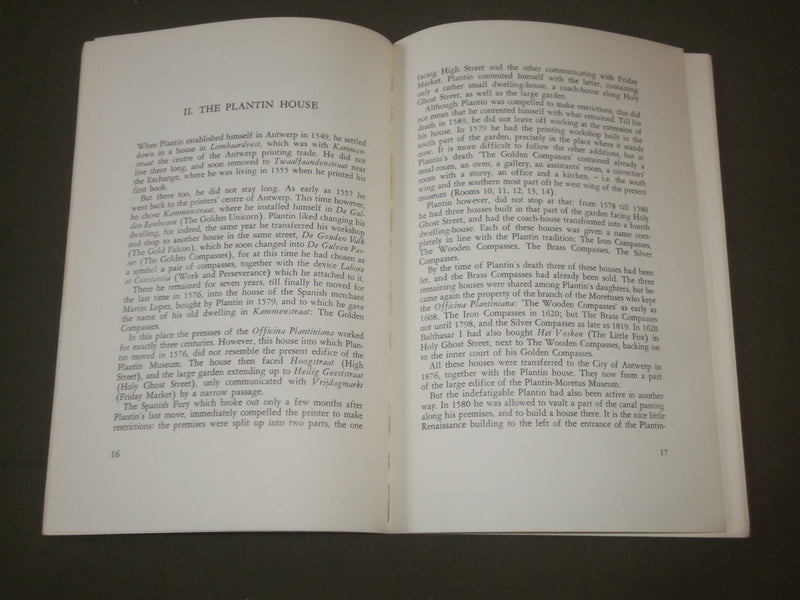 1965 THE PLANTIN MORETUS MUSEUM BY DR. L. VOET SOFTCOVER BOOK - J 2696