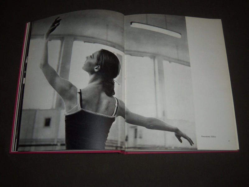 1969 THE ROYAL BALLET TODAY BY KEITH MONEY HARDCOVER BOOK - I 895