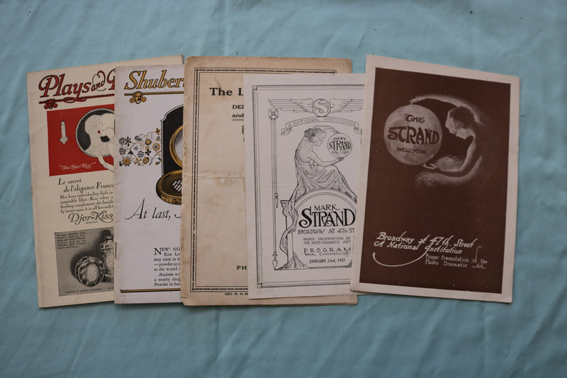 1940'S-1960'S MUSIC THEATRE PROGRAMS AND SOUVENIR BOOKS - LOT OF 51 - O 3720