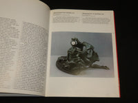 1987 DALI NELLA TERZA DIMENSIONE SOFTCOVER BOOK - NICE PHOTOS - R 725U