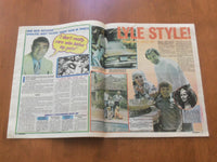 1977 NOVEMBER 15 NATIONAL EXAMINER NEWSPAPER - GIANT ELVIS COMIC PAGE - NP 4718