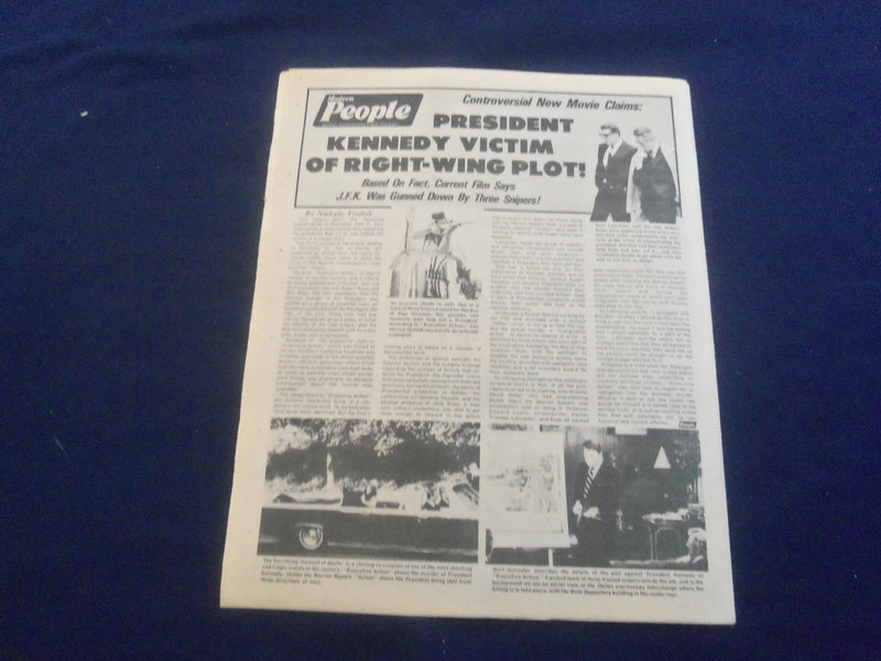 1973 DECEMBER 30 MODERN PEOPLE NEWSPAPER- JFK VICTIM OF RIGHT-WING PLOT- NP 5684