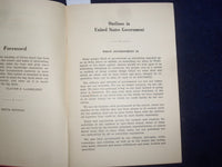 1935 OUTLINES IN UNITED STATES GOVERNMENT ARRANGED BY CLAUDE LARZELERE - J 9490