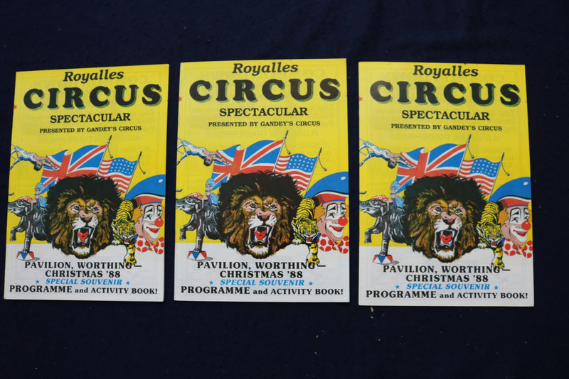 1980'S-1990'S CIRCUS PROGRAMS - LOT OF 39 - O 3641