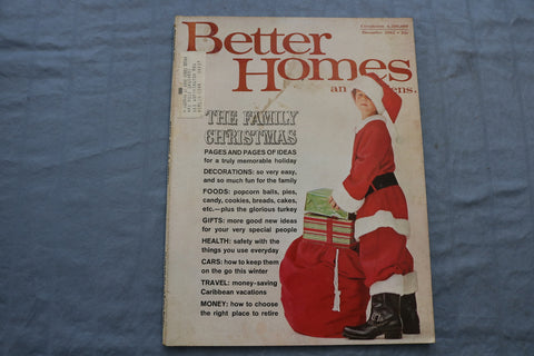 1965 DECEMBER BETTER HOMES AND GARDENS MAGAZINE - FAMILY X-MAS COVER - E 9686