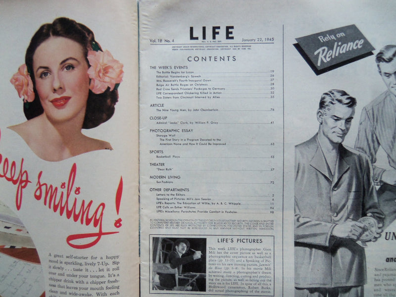 1945 JANUARY 22 LIFE MAGAZINE - ST. JOHN'S UNIVERSITY BASKETBALL - L 427
