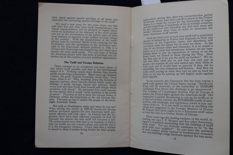 1930 THE TARIFF SCANDAL SOFTCOVER BOOK BY OSWALD GARRISON VILLARD - K 1557