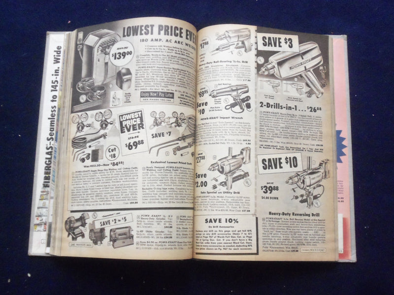 1960 WINTER MONTGOMERY WARD SALE CATALOG - HARDCOVER - KANSAS CITY,MO - J 8493