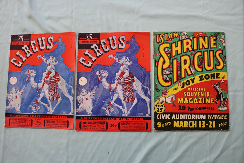 1940'S-1970'S CIRCUS PROGRAMS AND MAGAZINES - LOT OF 39 - O 3727