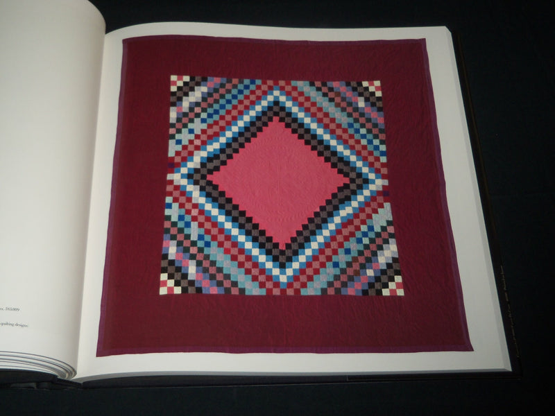 1990 AMISH THE ART OF THE QUILT HARDCOVER BOOK W/ CASE - FIRST EDITION - I 960A
