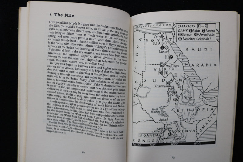 1963 AN ATLAS OF AFRICAN AFFAIRS SOFTCOVER BOOK - K 3493
