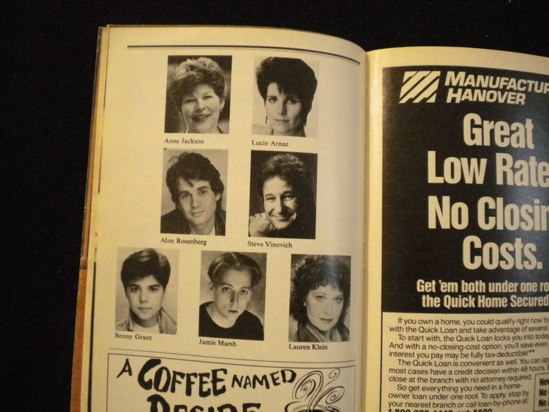 1992 LOST IN YONKERS PLAYBILL - ANNE JACKSON SIGNATURE - J 8249