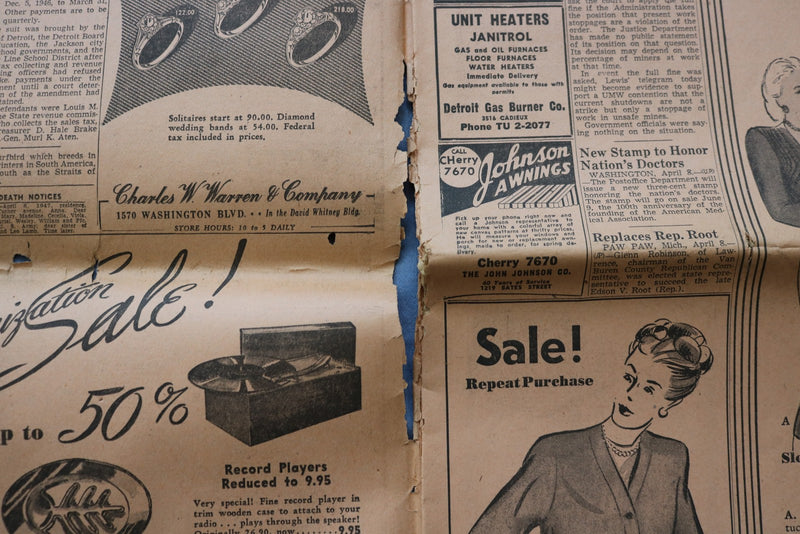 1947 APRIL 8 THE DETROIT NEWS NEWSPAPER - HENRY FORD TO LIE IN STATE - NP 9217