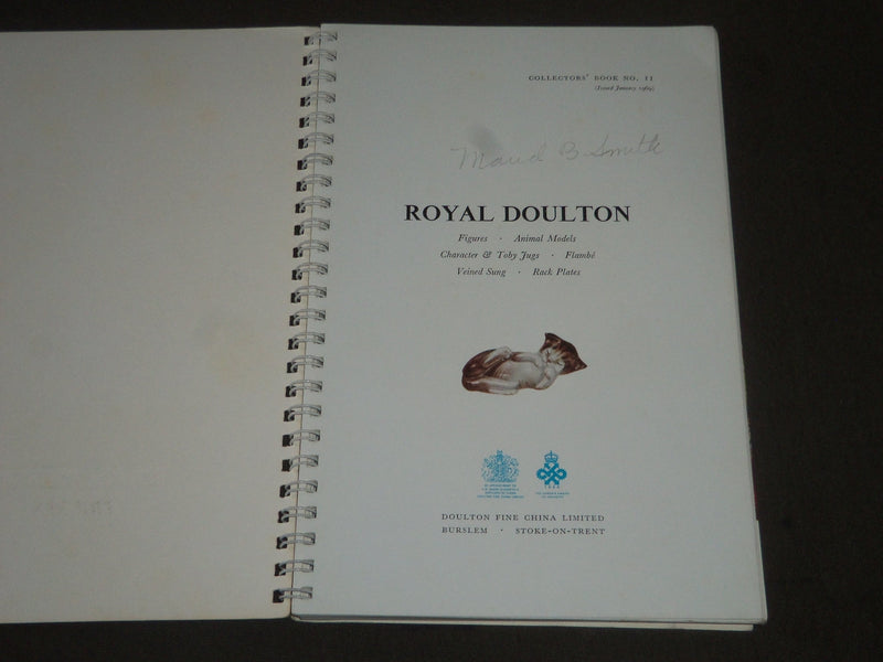 1969 ROYAL DOULTON FIGURES COLLECTOR'S BOOK NO. 11 - FINE CHINA - KD 4046
