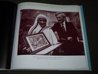 1997 MOTHER TERESA A PICTORIAL BIOGRAPHY BOOK BY JOANNA HURLEY - I 1582
