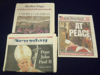 2005 POPE JOHN PAUL'S DEATH IINEWSPAPER LOT OF 5 DIFFERENT - NP 1874