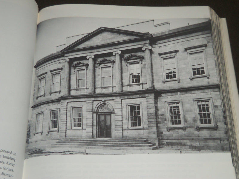 1970 NEW YORK LANDMARKS EDITED BY ALAN BURNHAM BOOK - KD 4085