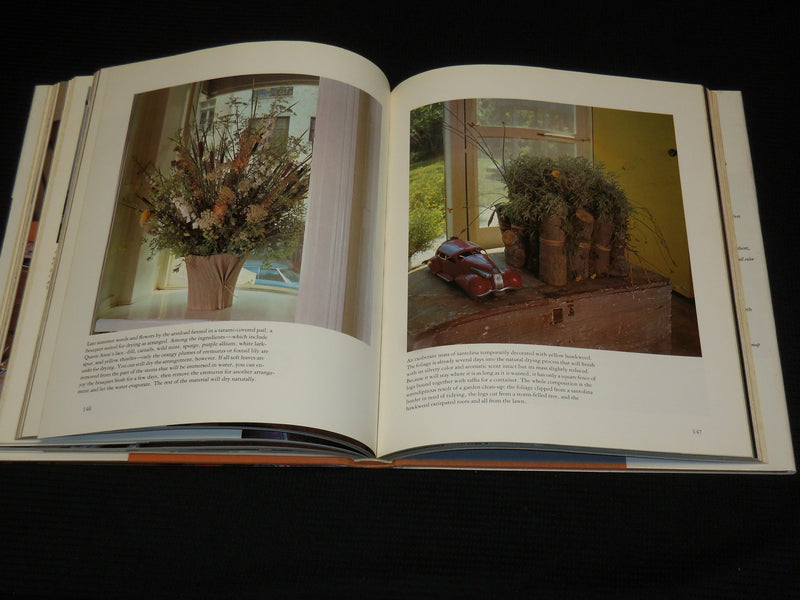 1978 DECORATING WITH FLOWERS HARDCOVER BOOK BY DENISE OTIS - R 724X