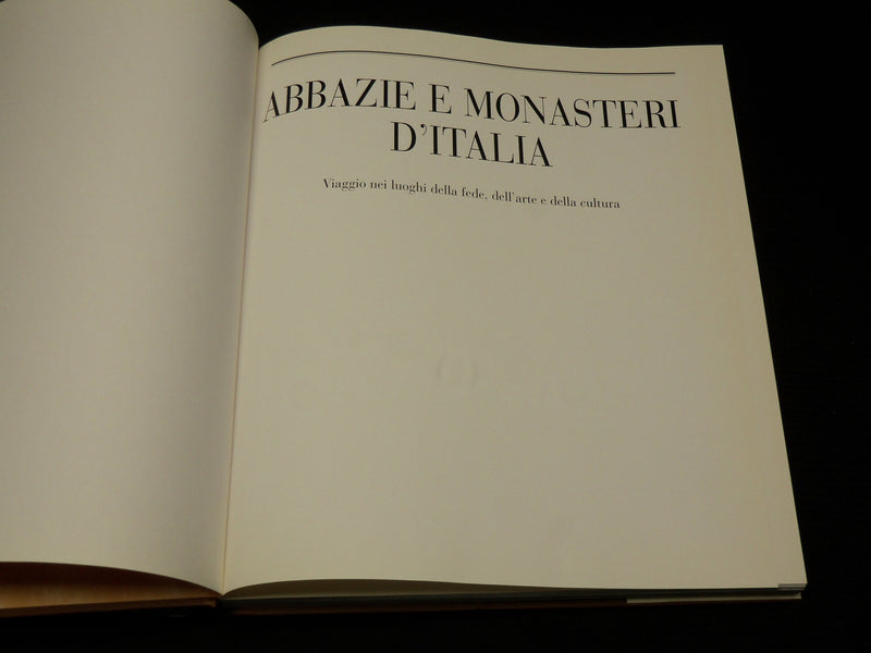 1996 ABBAZIE E MONASTERI D'ITALIA HARDCOVER BOOK - ITALIAN TEXT - R 718F