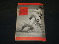 1949 JUNE BASEBALL DIGEST MAGAZINE - ROBIN ROBERTS SIGNED COVER - J 5845