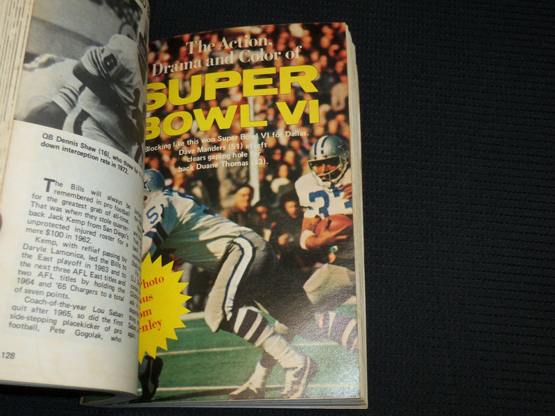 1971-1972 ILLUSTRATED DIGEST OF PRO FOOTBALL LOT OF 2 - SOFTCOVER - O 2908A