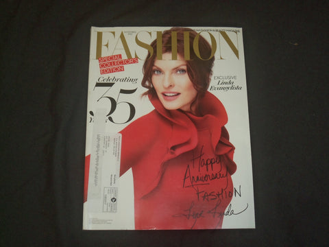 2012 NOVEMBER FASHION MAGAZINE - LINDA EVANGELISTA COVER - B 1036