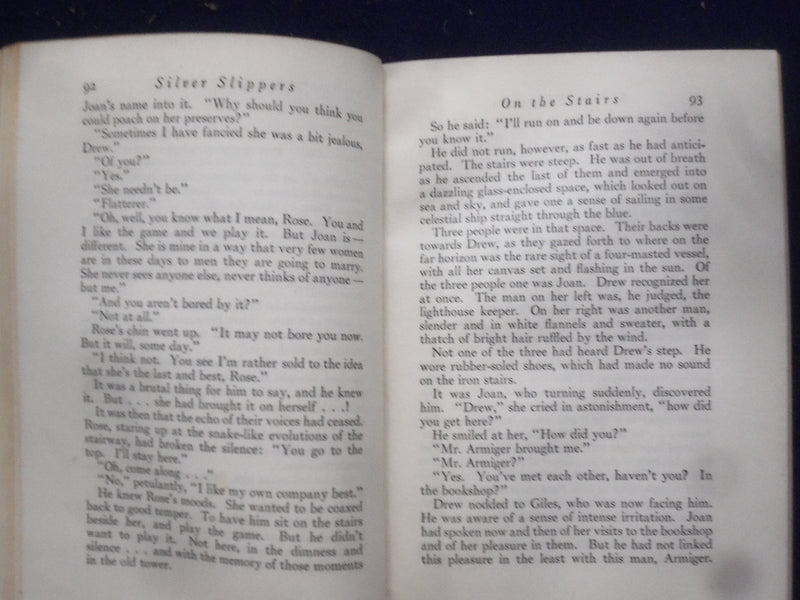 1928 SILVER SLIPPERS HARDCOVER BOOK BY TEMPLE BAILEY - KD 9036