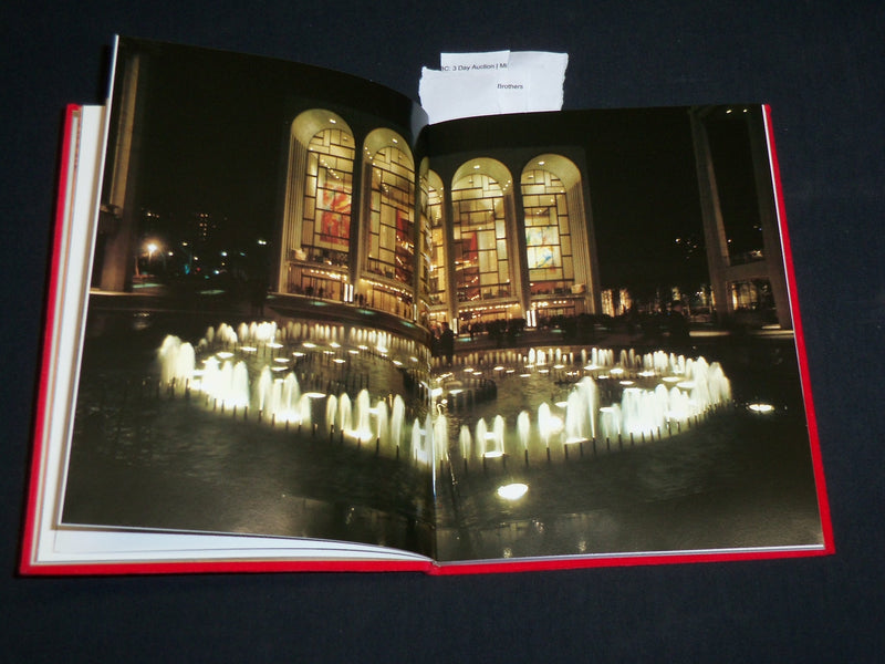 1982 THE METROPOLITAN OPERA A GUIDE HARDCOVER BOOK BY LESLIE CAROLA - KD 6483