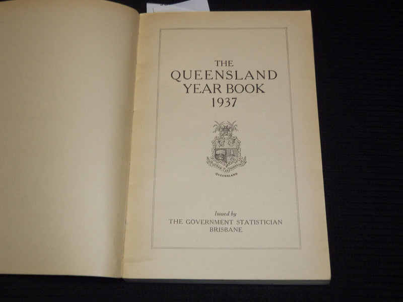 1937-1949 QUEENSLAND YEAR BOOK LOT OF 10 - GOV. STATISTICIAN BRISBANE - KD 2185