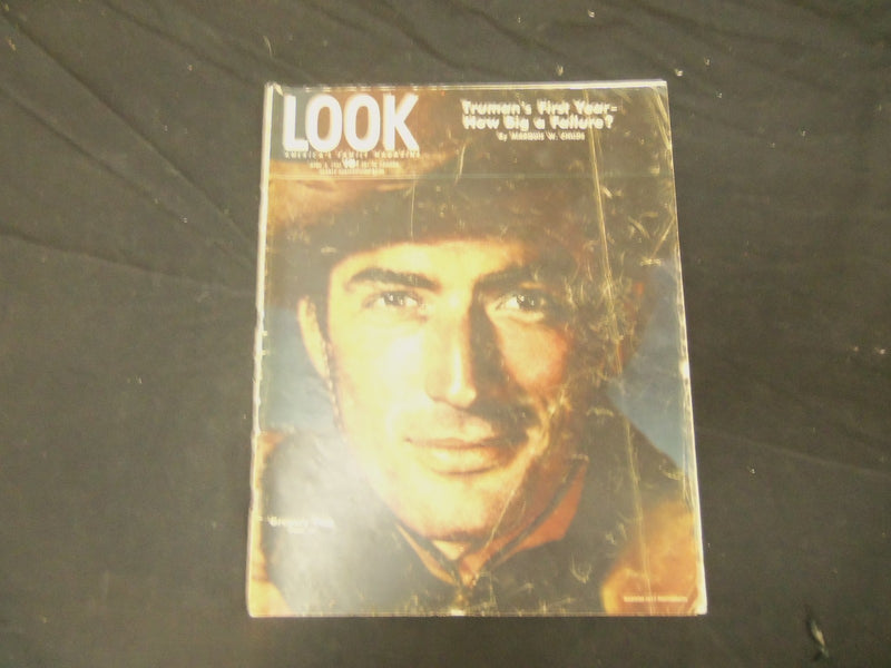 1946 APRIL 2 LOOK MAGAZINE - GREGORY PECK - GREAT PHOTOS & ADS - ST 2032