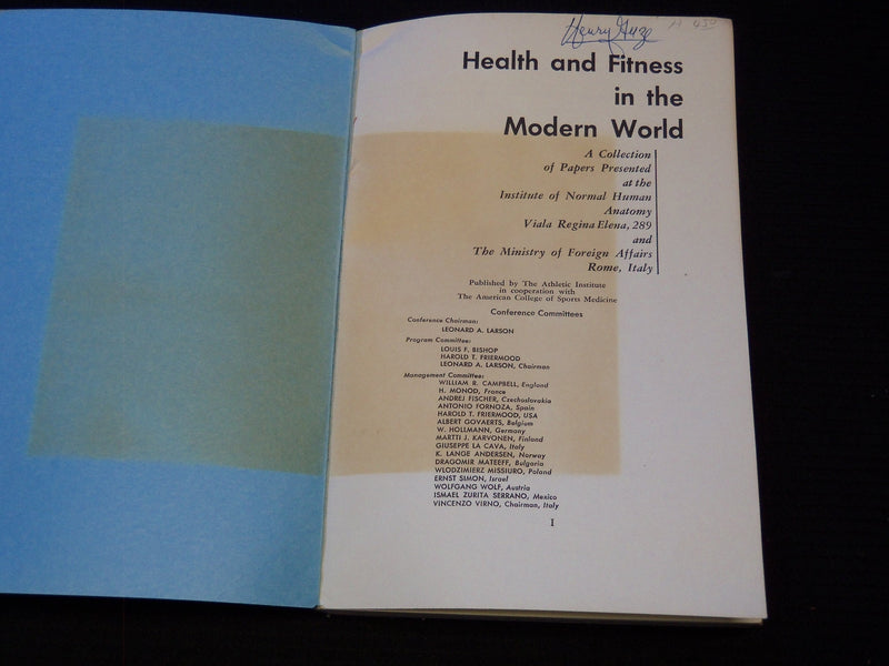 1961 HEALTH AND FITNESS IN THE MODERN WORLD BOOK - VIALA REGINA ELENA - KD 7913