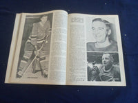 1968 FEBRUARY HOCKEY PICTORIAL MAGAZINE - STAN MIKIA COVER - ST 200S