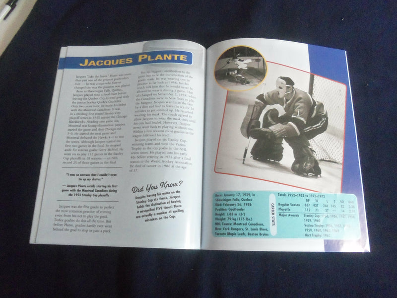 2011 PAUL ROMANUK HOCKEY SUPERSTARS MAGAZINE - VOLUME 1 - WAYNE GRETZKY - F 254G