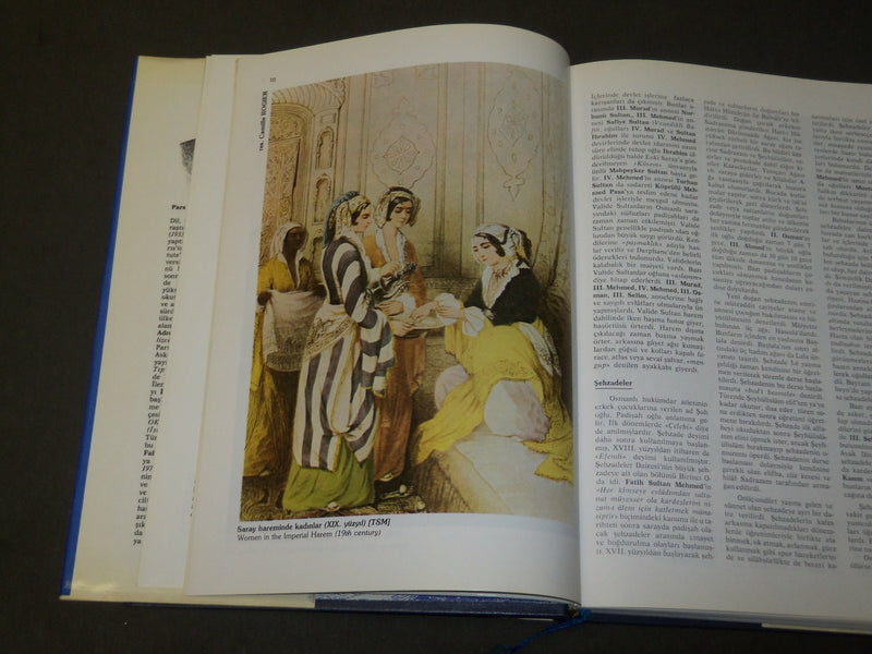 1985 OTTO PALACE WOMEN BY TUGLACI HARDCOVER BOOK - TURKISH TEXT - D 262