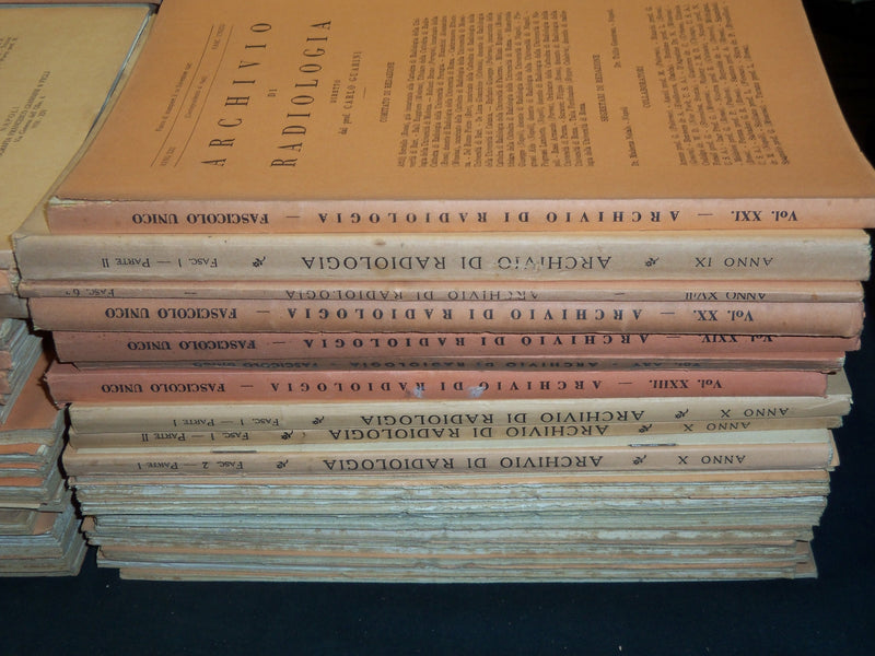 1933-1956 ARCHIVIO DI RADIOLOGIA LOT OF 86 ISSUES - ITALIAN TEXT - WR 452