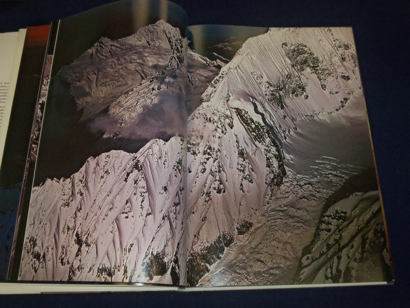 1986 HIMALAYAS HARDCOVER BOOK - PHOTOS & TEXT BY YOSHIKAZU SHIRAKAWA - KD 2817