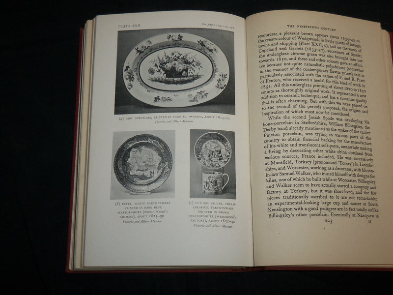 1952 ENGLISH POTTERY AND PORCELAIN HARDCOVER BOOK BY W. B. HONEY - KD 6988