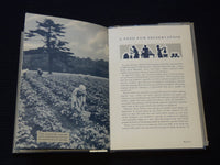 1938 DELICIOUS FOODS IN TIN AND GLASS BOOK - SANTA FE SYSTEM LINES - J 7289