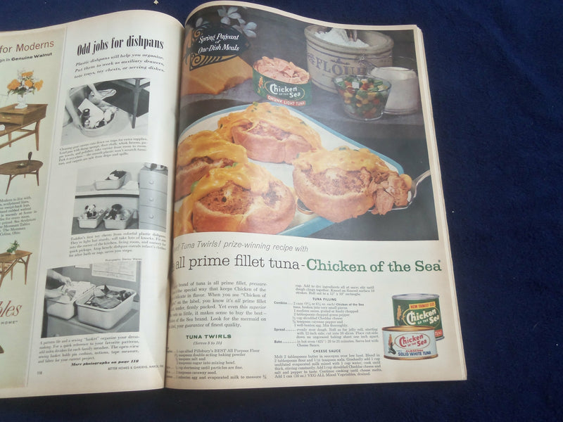 1960 MARCH BETTER HOMES AND GARDENS MAGAZINE -NICE COVER, PHOTOS & ADS- ST 4628L
