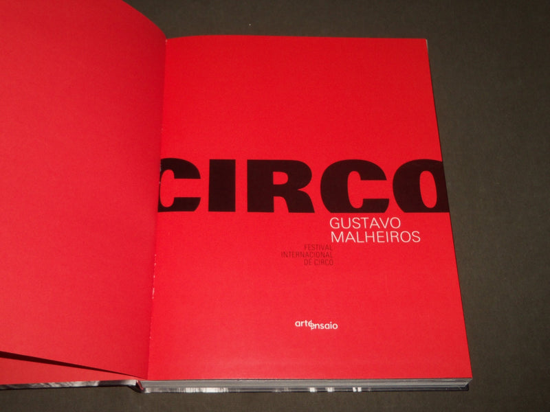 2014 CIRCO GUSTAVO MALHEIROS HARDCOVER BOOK - GREAT PHOTOS - D 195