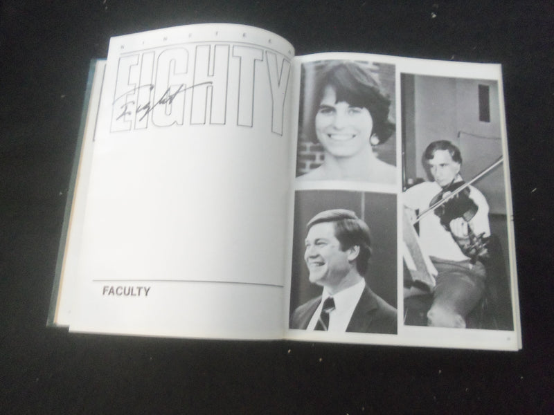 1988 WARDLAW-HARTRIDGE SCHOOL YEARBOOK - TEMPORA ET MORES - EDISON, NJ - YB 2933