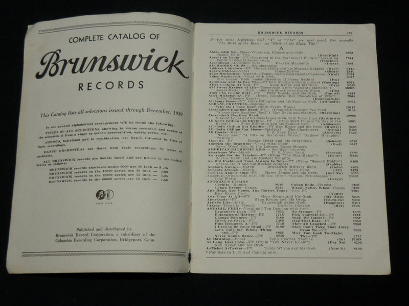 1927-1939 BRUNSWICK RECORDS CATALOGS LOT OF 5 - SOFTCOVER - KD 1046