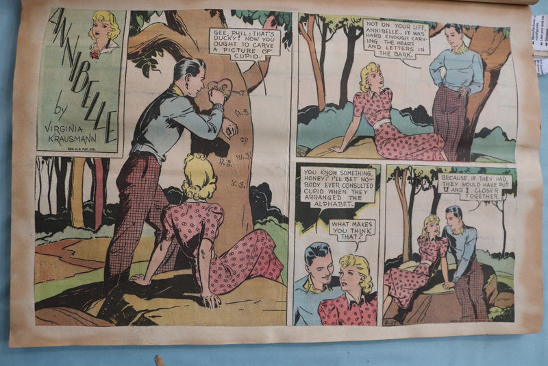 1939 HOLLYWOOD AND CARTOON SCRAPBOOK - E 26492